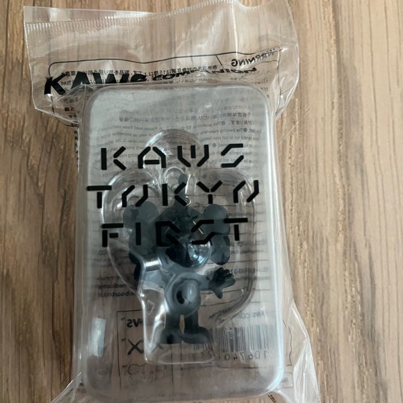KAWS Tokyo First Black Phone Case - Picture 1 of 2